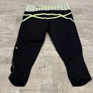 Lululemon Run Pace‎ Crop Black Deauville Stripe Clear Mint Black/Green Size 6
